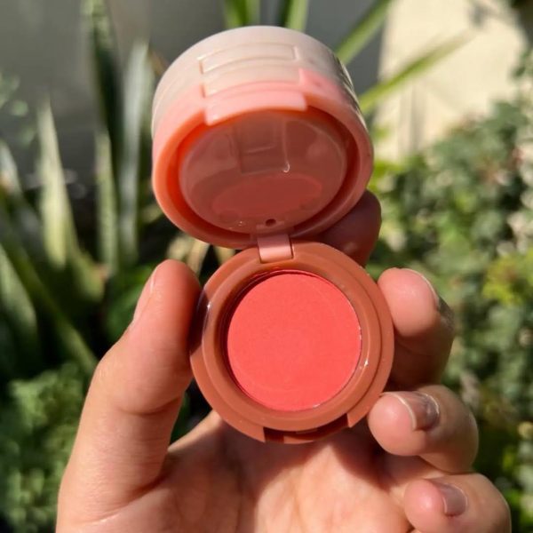 Mocallure 3 In 1 Blusher Highlighter Kit Package Includes: 1 X Blusher Highlighter Kit Product Feature: Glowy, 2 In 1 (random Color) - My Store