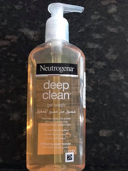 Neutrogena Deep Clean Gel Wash – Oil - free Daily Facial Cleanser For Oily & Combination Skin (200ml) - My Store