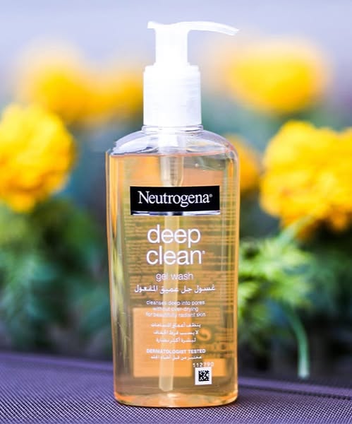 Neutrogena Deep Clean Gel Wash – Oil - free Daily Facial Cleanser For Oily & Combination Skin (200ml) - My Store