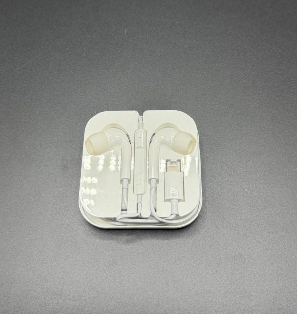 Apple Ear Headphones Wired Earphone For Iphone Microphone Ear Phone – Hands - free | Handsfree For Mobile Phone – Without Box – Random Color - My Store